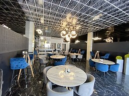 Basha Hotel & Restaurant