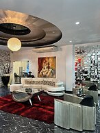 Basha Hotel & Restaurant