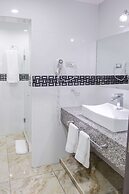 Basha Hotel & Restaurant