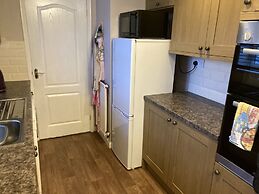 Spacious Detached Bungalow With Ample Parking