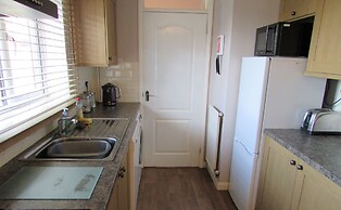 Spacious Detached Bungalow With Ample Parking