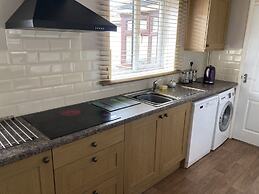 Spacious Detached Bungalow With Ample Parking