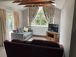 Spacious Detached Bungalow With Ample Parking