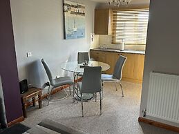 Spacious Detached Bungalow With Ample Parking