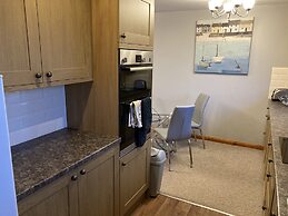 Spacious Detached Bungalow With Ample Parking