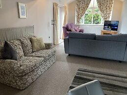 Spacious Detached Bungalow With Ample Parking