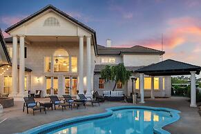 Grand Contento by Avantstay Extraordinary Estate w/ Pool & Movie Room