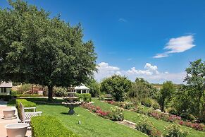 Grand Contento by Avantstay Extraordinary Estate w/ Pool & Movie Room