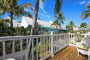 Key West Casa by Avantstay Communal Pool BBQ & Patio Near Duval Street