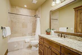 The Lookout by Avantstay Beautiful Mountain Escape w/ Hot Tub & Movie 