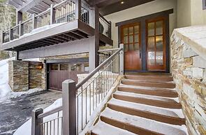 The Lookout by Avantstay Beautiful Mountain Escape w/ Hot Tub & Movie 