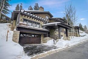 The Lookout by Avantstay Beautiful Mountain Escape w/ Hot Tub & Movie 