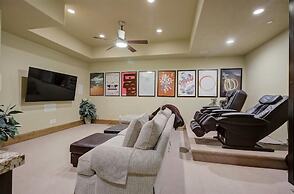 The Lookout by Avantstay Beautiful Mountain Escape w/ Hot Tub & Movie 