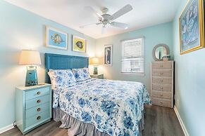 A Siesta Bay by Avantstay Key West Walkable Gated Community, Shared Po