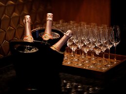 THE HOTEL SANRAKU KANAZAWA