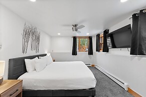 Alpine Drive #106b by Summit County Mountain Retreats