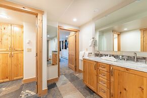 Alpine Drive #106b by Summit County Mountain Retreats