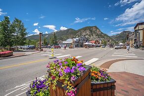 Alpine Drive #106b by Summit County Mountain Retreats