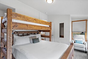 Alpine Drive #106b by Summit County Mountain Retreats
