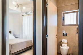 Stefania Villa Dio in Roumeli