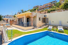 Stefania Villa Dio in Roumeli