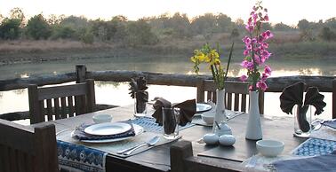 Saccharum Safari Lodge