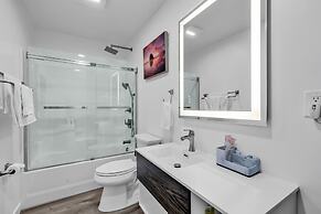 Charlotte Spacious Home