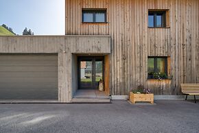 HUS 24