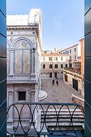 Palazzo Miracoli Apartments