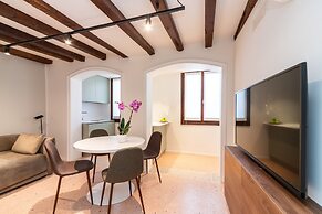 Palazzo Miracoli Apartments