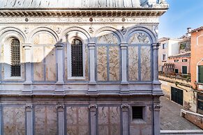 Palazzo Miracoli Apartments