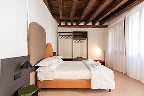 Palazzo Miracoli Apartments