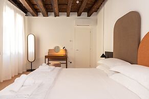 Palazzo Miracoli Apartments