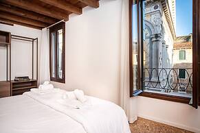 Palazzo Miracoli Apartments