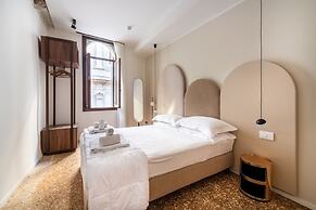 Palazzo Miracoli Apartments