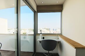 Phaedrus Living Luxury Suite Nicosia 501