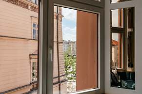 Crystal Lodge - LoftAffair Collection