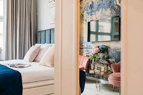 Crystal Lodge - LoftAffair Collection