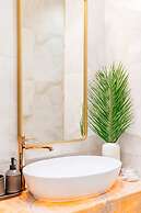 Crystal Lodge - LoftAffair Collection