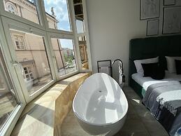 Crystal Lodge - LoftAffair Collection