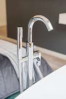 Crystal Lodge - LoftAffair Collection