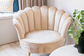 Crystal Lodge - LoftAffair Collection