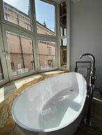 Crystal Lodge - LoftAffair Collection