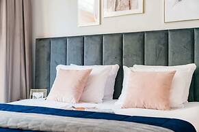 Crystal Lodge - LoftAffair Collection