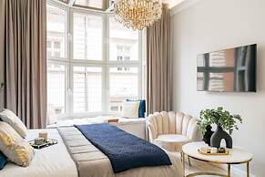 Crystal Lodge - LoftAffair Collection