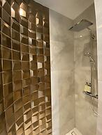 Crystal Lodge - LoftAffair Collection