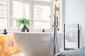 Crystal Lodge - LoftAffair Collection