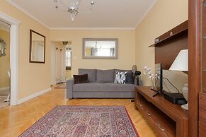 Miodowa Apartment Krasiński Garden