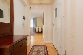 Miodowa Apartment Krasiński Garden