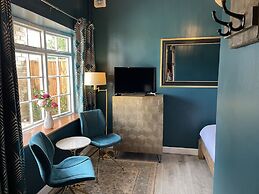 The Hole In The Wall